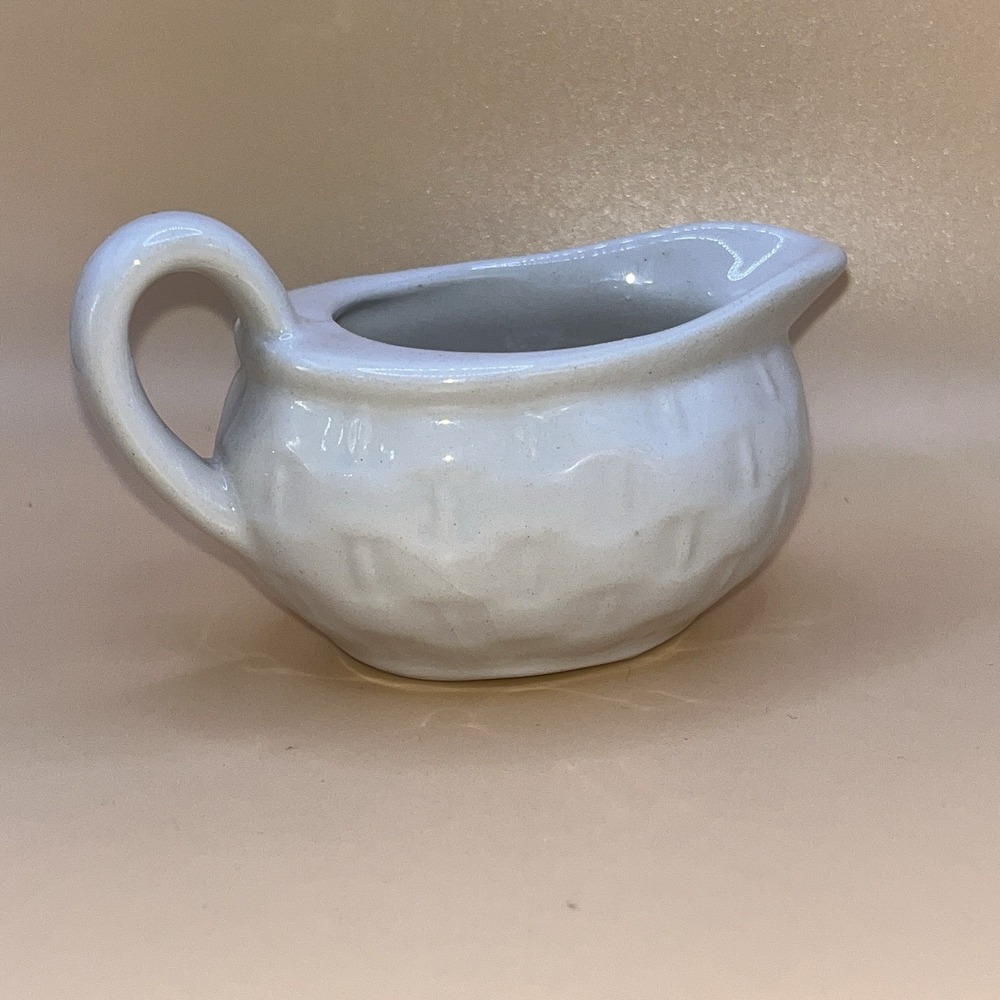 Vtg White Ceramic Gravy Sauce Boat Sauciere 4.5" Long Decor Basket Weave